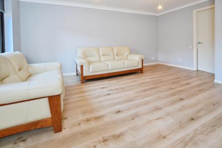 2 bedroom Flat to let in New Orchardfield, Edinburgh, EH6