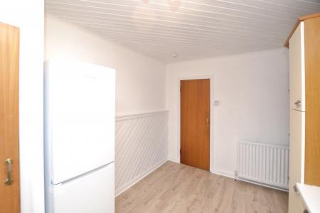 2 bedroom Flat to let in St Clair Street, Kirkcaldy, KY1