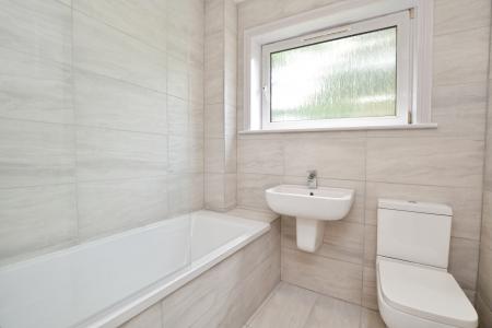 2 bedroom Flat to let in Caiystane Gardens, Edinburgh, EH10
