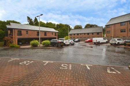 1 bedroom Flat to let in Old Dalmore Drive, Auchendinny, EH26
