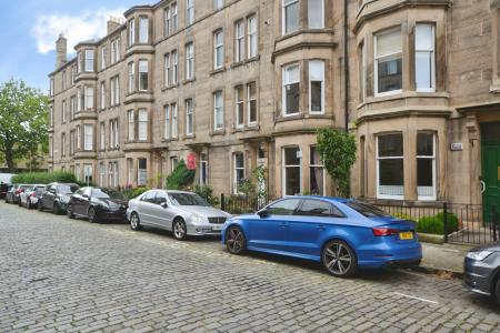 2 bedroom Flat to let in Comely Bank Place, Edinburgh, EH4