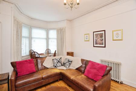 2 bedroom Flat to let in Comely Bank Place, Edinburgh, EH4