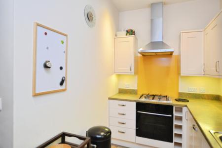 2 bedroom Flat to let in Comely Bank Place, Edinburgh, EH4