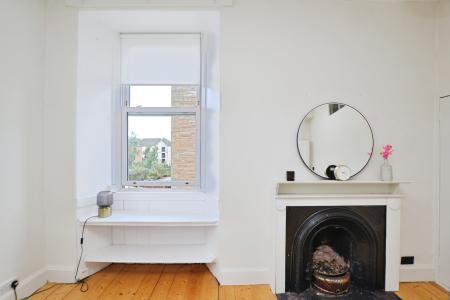 1 bedroom Flat to let in Albert Street, Leith, Edinburgh, EH7