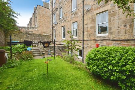 1 bedroom Flat to let in Albert Street, Leith, Edinburgh, EH7