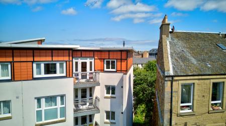 3 bedroom Flat for sale in 33, Flat 35, Brunswick Road, Edinburgh EH7 5GU