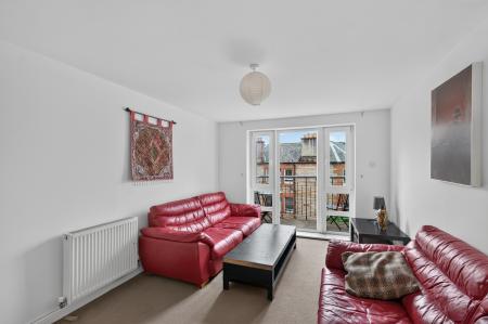 3 bedroom Flat for sale in 33, Flat 35, Brunswick Road, Edinburgh EH7 5GU