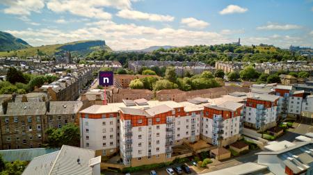 3 bedroom Flat for sale in 33, Flat 35, Brunswick Road, Edinburgh EH7 5GU