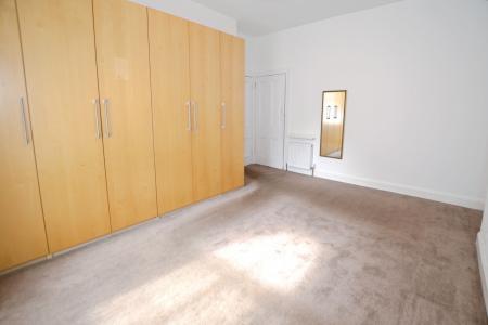 3 bedroom Flat to let in Tay Street, Fountainbridge, Edinburgh, EH11