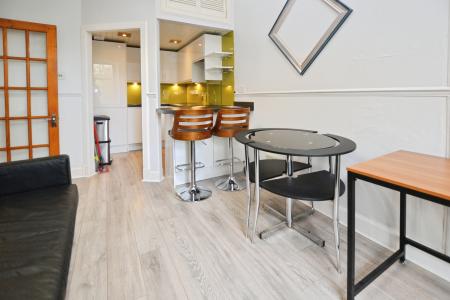 1 bedroom Flat to let in St Leonard's Street, Edinburgh, EH8