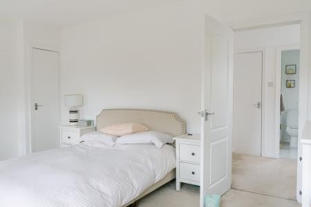 2 bedroom Terraced House to let in Turnhouse Road, Edinburgh, EH12