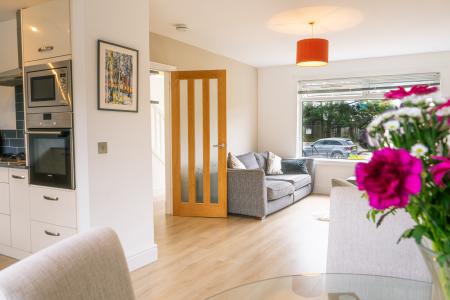 2 bedroom Terraced House to let in Turnhouse Road, Edinburgh, EH12
