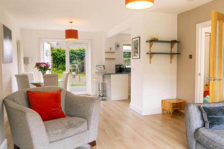2 bedroom Terraced House to let in Turnhouse Road, Edinburgh, EH12