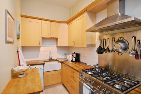 2 bedroom Flat to let in Comely Bank Road, Comely Bank, Edinburgh, EH4