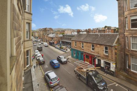 2 bedroom Flat to let in Morningside Road, Edinburgh, EH10