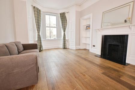 2 bedroom Flat to let in Morningside Road, Edinburgh, EH10