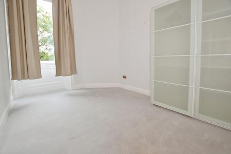 2 bedroom Flat to let in Morningside Road, Edinburgh, EH10
