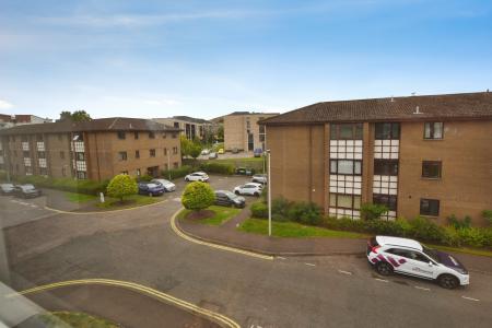 1 bedroom Flat to let in Allanfield, Edinburgh, EH7