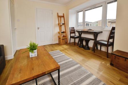 1 bedroom Flat to let in Allanfield, Edinburgh, EH7