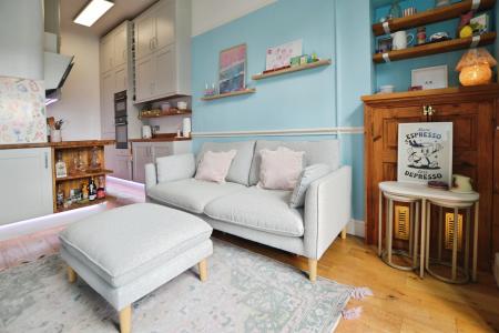 1 bedroom Flat to let in Dean Park Street, Edinburgh, EH4