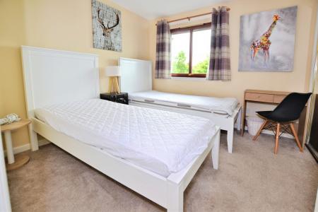 2 bedroom Flat to let in South Groathill Avenue, Edinburgh, EH4