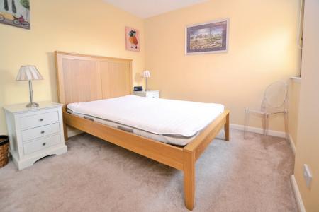 2 bedroom Flat to let in South Groathill Avenue, Edinburgh, EH4
