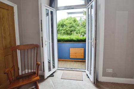 2 bedroom Flat to let in Slateford Road, Edinburgh, EH11