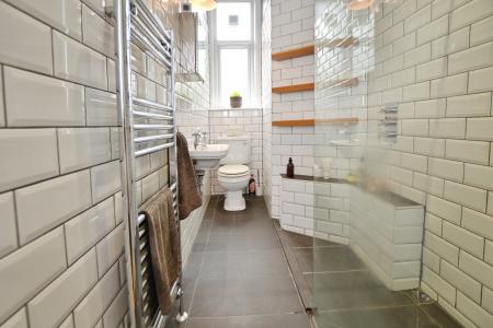 2 bedroom Flat to let in Slateford Road, Edinburgh, EH11