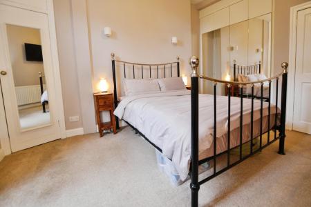2 bedroom Flat to let in Slateford Road, Edinburgh, EH11