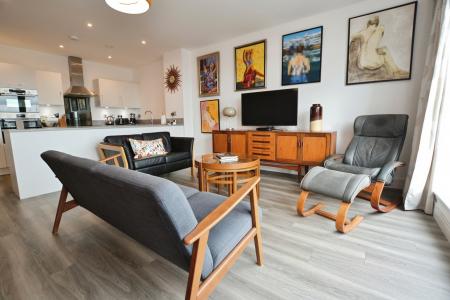 2 bedroom Flat to let in Ocean Drive, Edinburgh, EH6