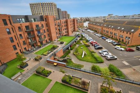 2 bedroom Flat to let in Ocean Drive, Edinburgh, EH6