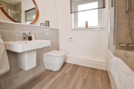 2 bedroom Flat to let in Ocean Drive, Edinburgh, EH6