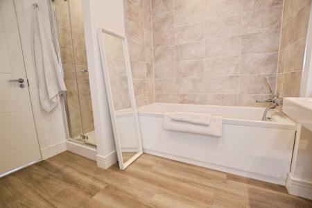 2 bedroom Flat to let in Ocean Drive, Edinburgh, EH6