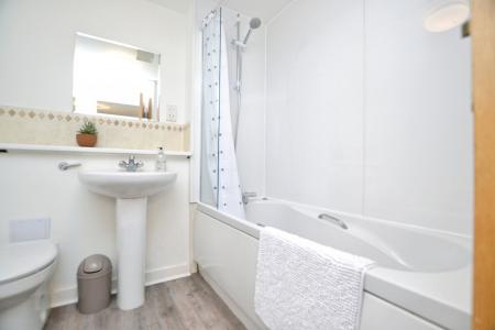 2 bedroom Flat to let in Chesser Crescent, Edinburgh, EH14