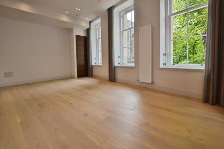 2 bedroom Flat to let in Belford Road, Edinburgh, EH4