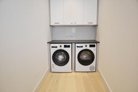 2 bedroom Flat to let in Belford Road, Edinburgh, EH4