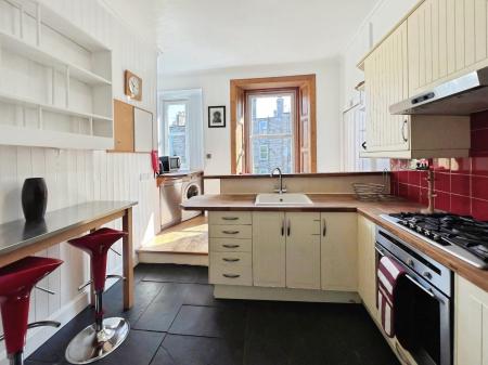 1 bedroom Flat to let in Easter Road, Edinburgh, EH7