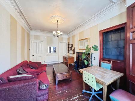 1 bedroom Flat to let in Easter Road, Edinburgh, EH7