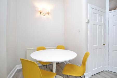 1 bedroom Flat to let in Comely Bank Row, Stockbridge, Edinburgh, EH4