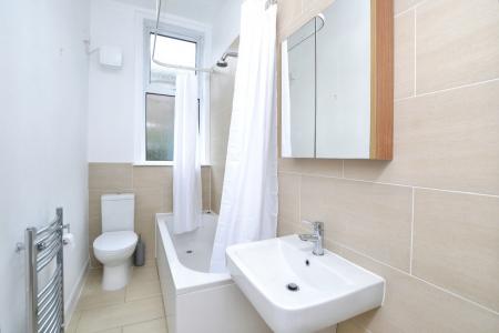 1 bedroom Flat to let in Comely Bank Row, Stockbridge, Edinburgh, EH4