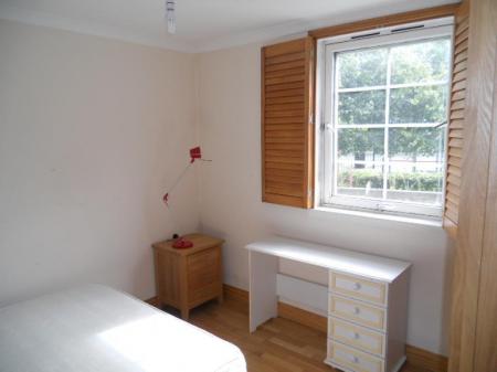 2 bedroom Flat to let in Caledonian Crescent, Edinburgh, EH11