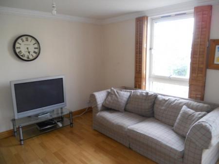 2 bedroom Flat to let in Caledonian Crescent, Edinburgh, EH11