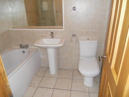 2 bedroom Flat to let in Caledonian Crescent, Edinburgh, EH11