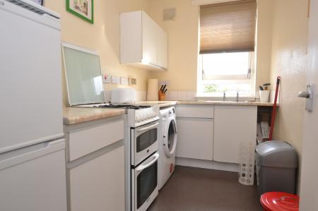 2 bedroom Flat to let in Royston Mains Gardens, Granton, Edinburgh, EH5