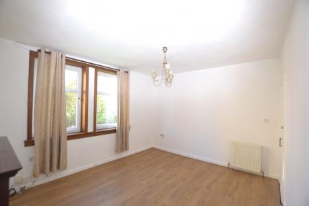 2 bedroom Flat to let in Marionville Road, Abbeyhill, Edinburgh, EH7