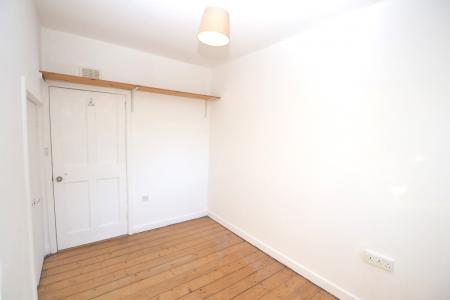 2 bedroom Flat to let in Marionville Road, Abbeyhill, Edinburgh, EH7