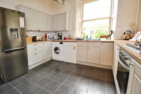 1 bedroom Flat to let in Leslie Place, Edinburgh, EH4