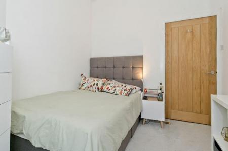 1 bedroom Flat to let in Albert Street, Leith, Edinburgh, EH7
