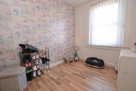 3 bedroom Flat to let in Mansfield Place, Newtongrange, EH22