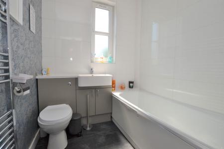 3 bedroom Flat to let in Mansfield Place, Newtongrange, EH22